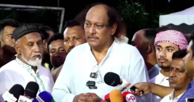 কারিনা কায়সারের বাবা বললেন, মেয়ে রাজনীতি করত না, অন্যায়ের বিরুদ্ধে কথা বলত