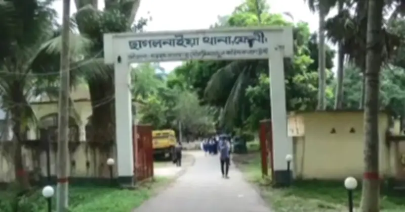 ফেনীতে এসএসসি পরীক্ষার্থীকে ছুরিকাঘাত, খাতা না দেখানোর জের
