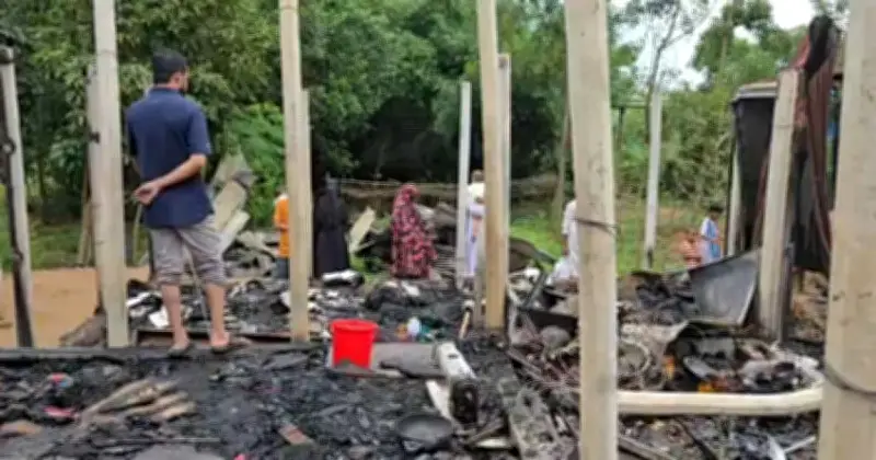 ভালুকার অগ্নিকাণ্ডে সাত বসতঘর পুড়ে নিঃস্ব দুই পরিবার
