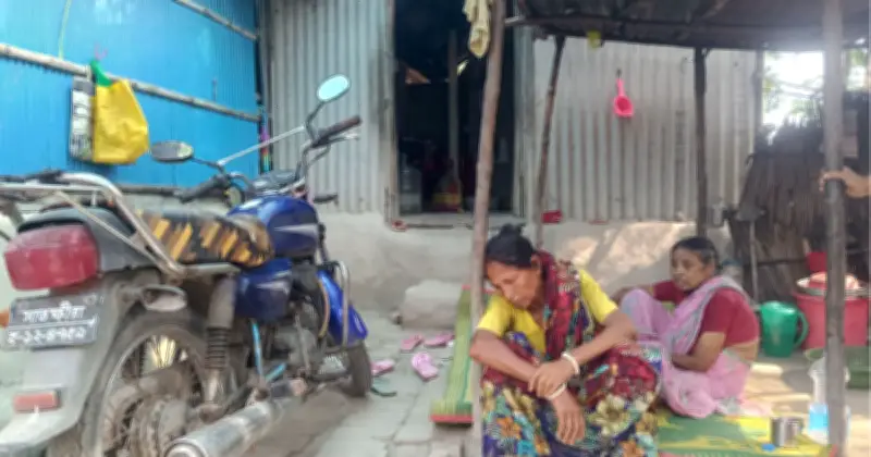 খুলনায় ওষুধ ব্যবসায়ীকে কুপিয়ে হত্যা, স্ত্রী আহত