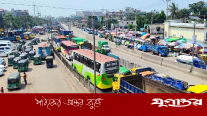 লাঙ্গলবন্দ সেতু সংস্কারে ধীরগতি, ঢাকা-চট্টগ্রাম মহাসড়কে ১৭ কিমি যানজট