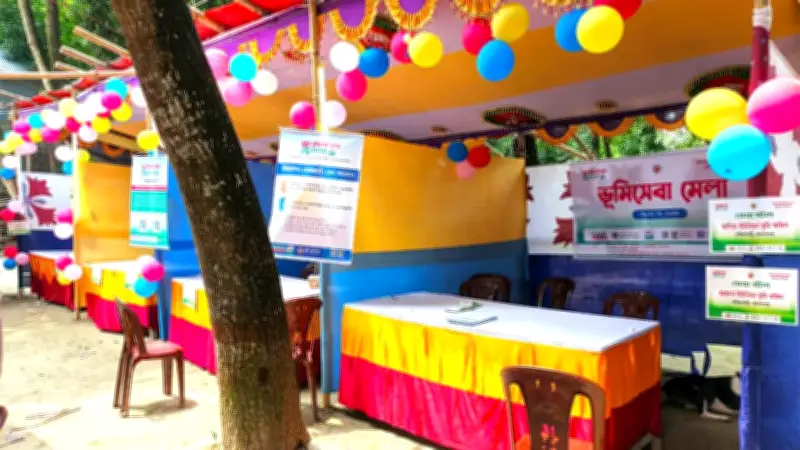 নামমাত্র ভূমি সেবা মেলায় অতিথিরা যেতেই ফাঁকা স্টল