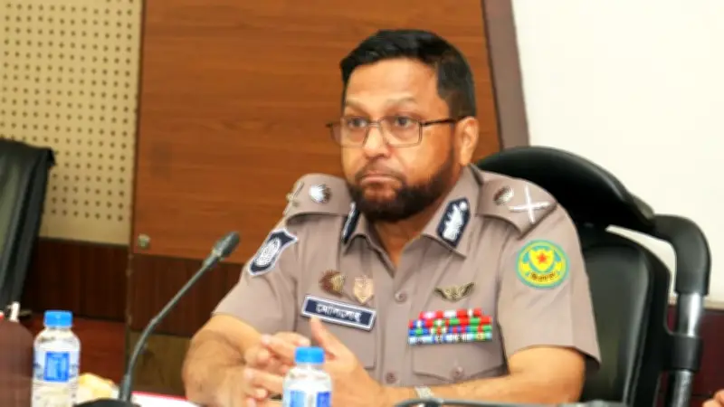 গ্যারেজে মিলল ১ হাজার কেজি সরকারি গম, পশুবাহী গাড়ি হাটে ভেড়াতে জবরদস্তি করলেই শাস্তি