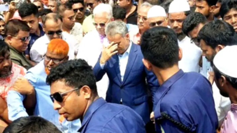 বিএনপি-জামায়াত উত্তেজনায় ফিরেই গেলেন সেতুমন্ত্রী