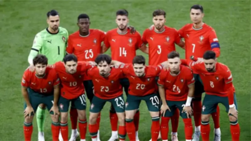 রোনালদোকে নিয়ে বিশ্বকাপ দল ঘোষণা, বিএনপি-জামায়াত উত্তেজনায় ফিরেই গেলেন সেতুমন্ত্রী