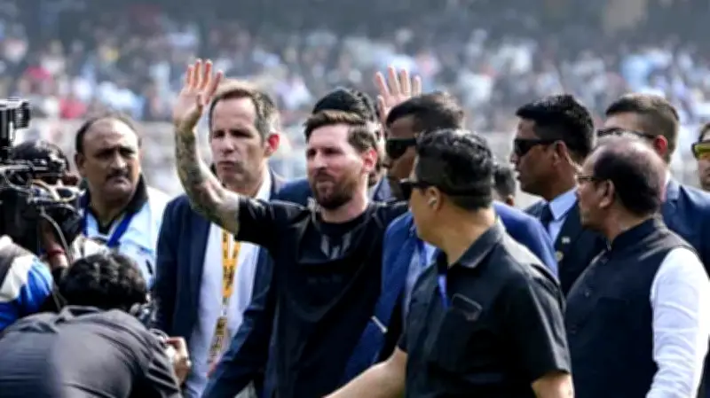 মেসির কলকাতা সফরে বিশৃঙ্খলা: সাবেক মন্ত্রীসহ চারজনের বিরুদ্ধে এফআইআর