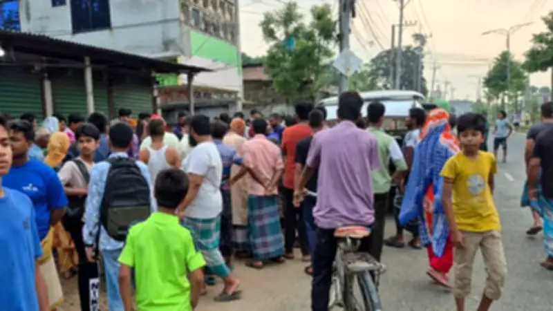 মোটরসাইকেল দুর্ঘটনায় দুই বন্ধুর মৃত্যু, স্বর্ণের দামে বড় পতন