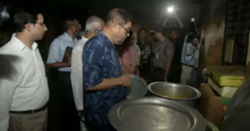 হাসপাতালে টাকা দিয়ে জলাতঙ্কের টিকা, ক্ষুব্ধ স্বাস্থ্যমন্ত্রী