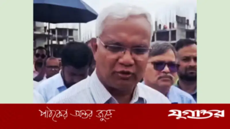 শেখ হাসিনার বুকে সাহস থাকলে দেশে ফিরে আত্মসমর্পণ করুক: মন্ত্রী