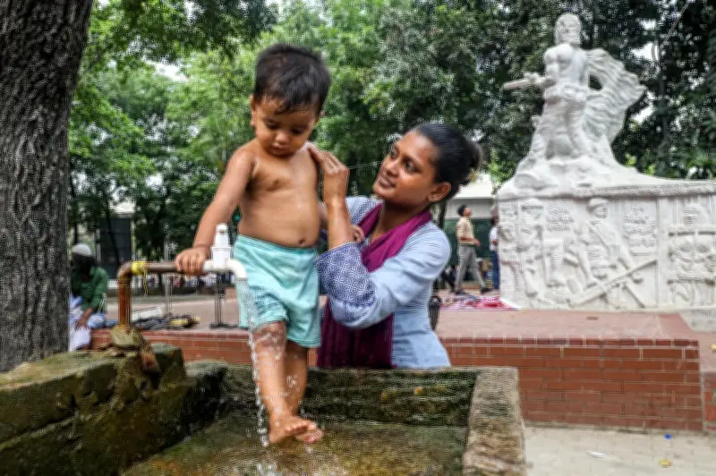 প্রচণ্ড গরমে নাজেহাল রাজধানী, বেড়েছে রাতের তাপমাত্রা