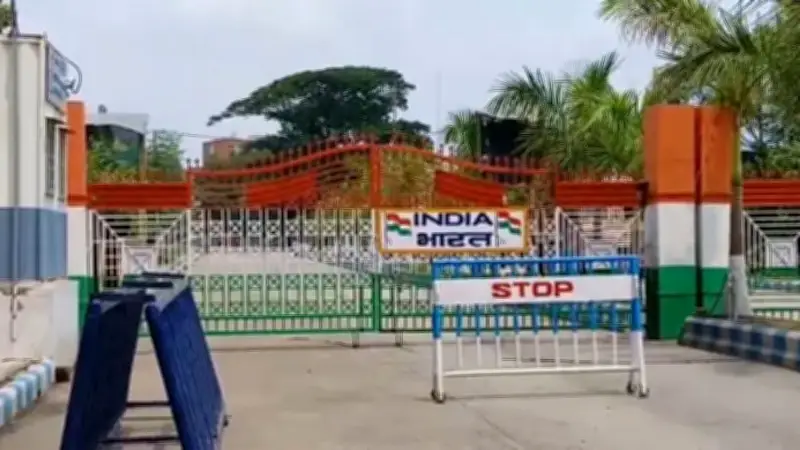 সীমান্তে বেড়া নির্মাণে তোড়জোড়, পশ্চিমবঙ্গে জরুরি বৈঠক