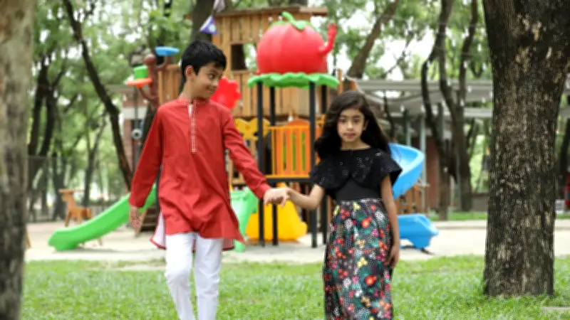 ঈদে শিশুদের পোশাকে সুতি, লিনেন ও ভিসকসের প্রাধান্য