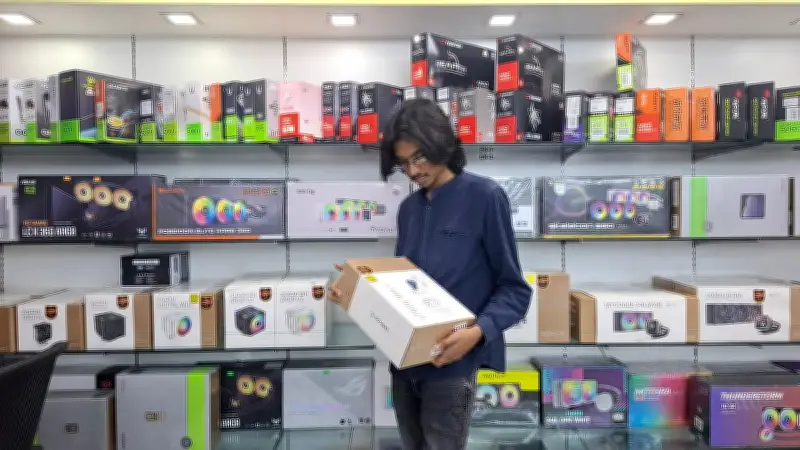 প্রযুক্তিপণ্যের বাজারে দাম স্থিতিশীল, বিক্রি কমেছে