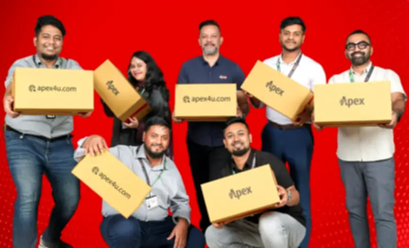 অনলাইনে জুতা কিনে শোরুম থেকে নেওয়ার সুবিধা চালু করল এপেক্স