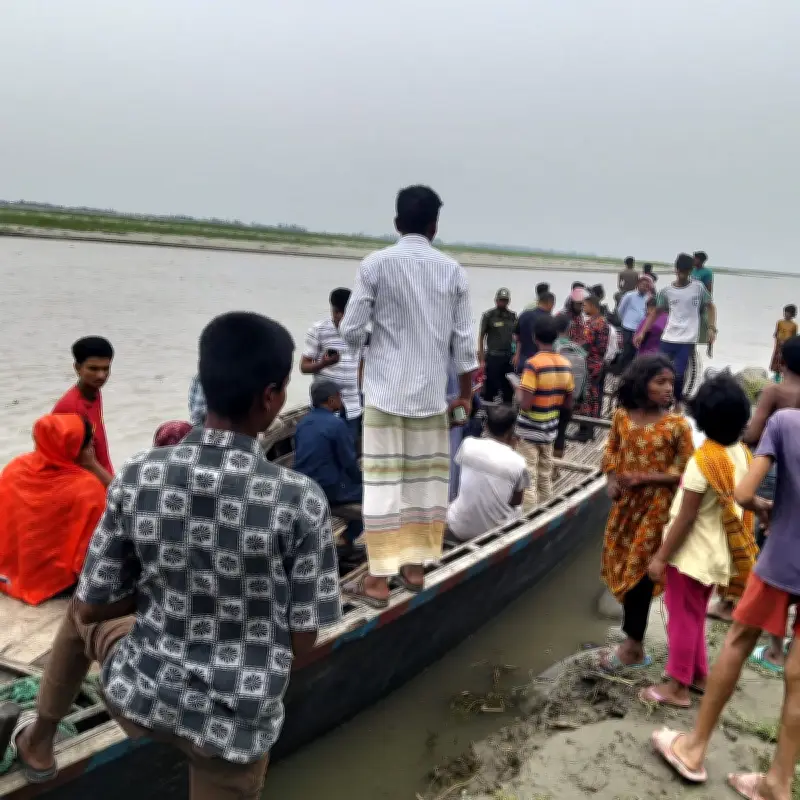 বগুড়ায় নৌকাডুবি: নিখোঁজ নারীকে উদ্ধারে অভিযান অব্যাহত