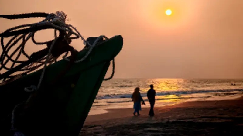 গ্রীষ্মের গরমে নারীদের ধানমাড়াই, জমিদারবাড়ি ও ঈদের প্রস্তুতি