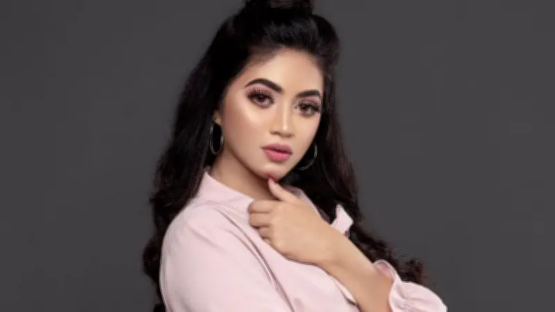 শৈশবের ভয়াবহ অভিজ্ঞতা জানালেন প্রিয়ন্তী উর্বী