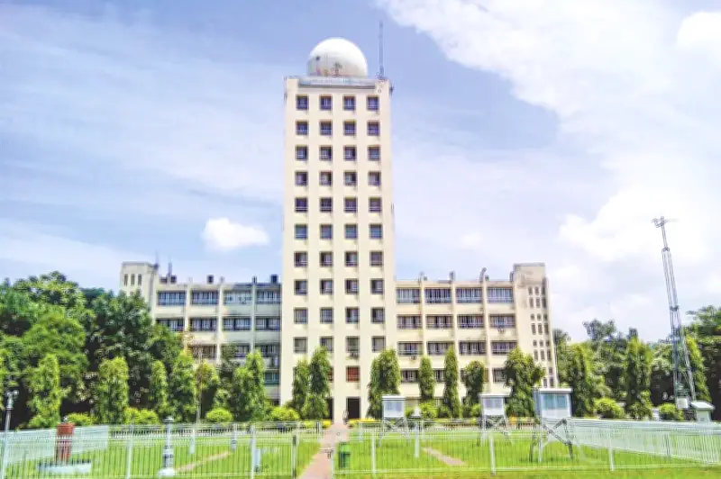 রাজধানীতে ভ্যাপসা গরম, বৃষ্টির সম্ভাবনা কম: আবহাওয়া অফিস