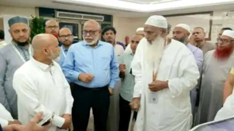 ধর্মমন্ত্রী: হজে অবহেলায় কাউকে ছাড় দেওয়া হবে না