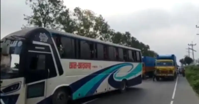 কুমিল্লায় মহাসড়কে চাপ বাড়ায় ঈদযাত্রায় ভোগান্তি