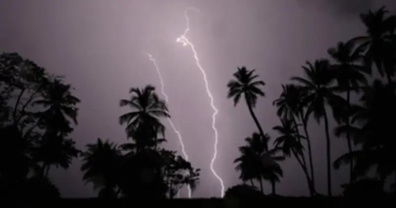 ১১ অঞ্চলে কালবৈশাখী ঝড়ের পূর্বাভাস, রাতে ৬০ কিমি বেগে বৃষ্টি