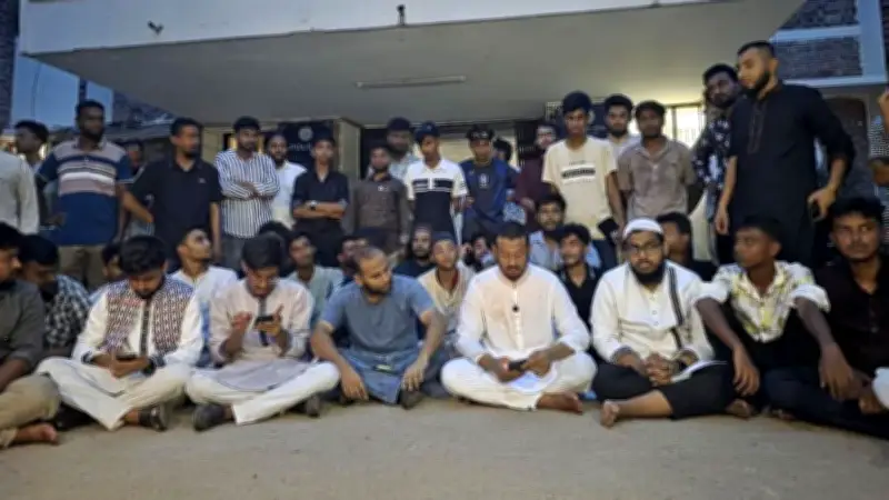 প্রধানমন্ত্রীর এপিএস পরিচয়ে প্রতারণা, ডিবির জালে ভুয়া আইনজীবী