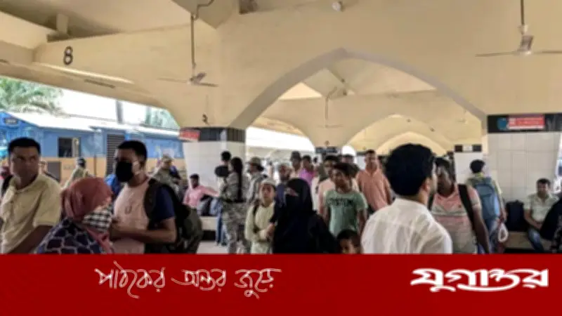 ঈদযাত্রায় বাড়ি ফিরছেন নগরবাসী, সড়ক-রেল-নৌপথে যাত্রীদের ভিড়