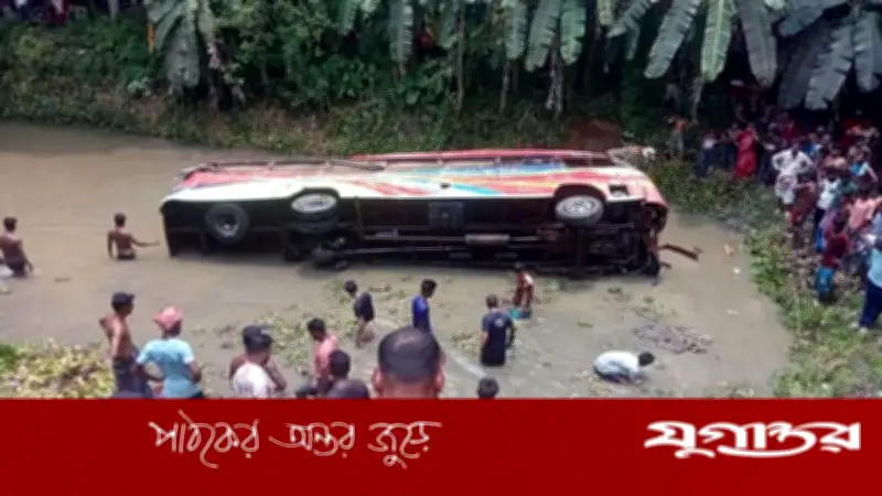 কুষ্টিয়ায় বাস-ট্রাক সংঘর্ষে নিহত ৪, আহত ২০