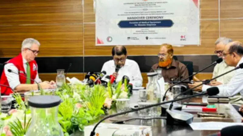 ঈদে ডাক্তার-নার্সদের ছুটি বাতিল, নিউইয়র্ক মেয়রের সঙ্গে জায়েদ খানের দেখা