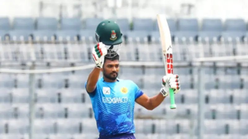 ঢাকা প্রিমিয়ার লিগে নাজমুলের সেঞ্চুরি, আবাহনীর জয়