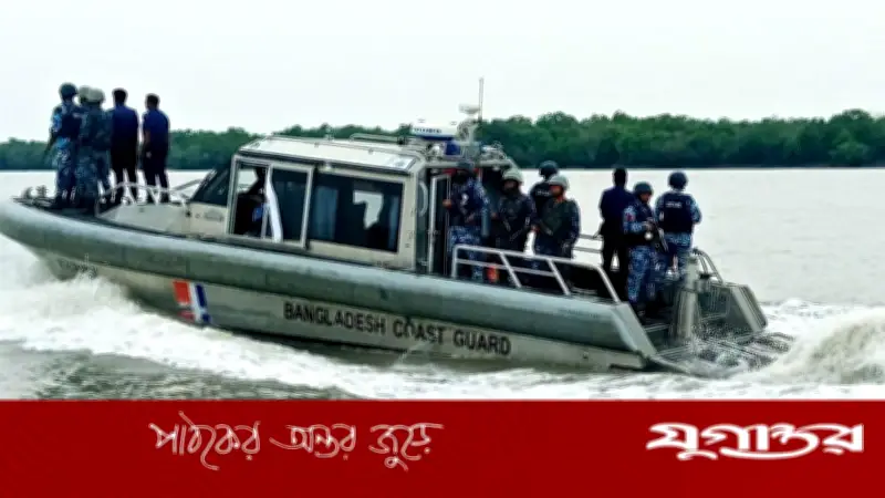 লঞ্চে ঝুঁকিপূর্ণ ওঠানামা রোধে কোস্ট গার্ডের কঠোর নজরদারি
