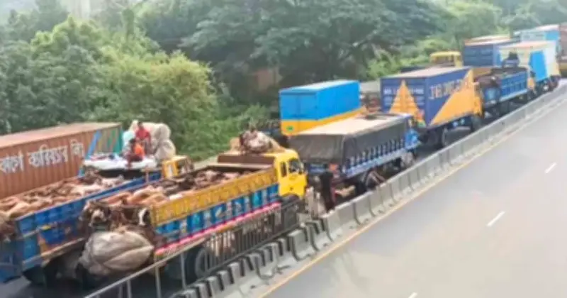কুমিল্লায় দুর্ঘটনায় ঢাকা-চট্টগ্রাম মহাসড়কে ১৩ কিমি যানজট