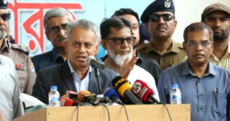 ঈদযাত্রায় ট্রেন চলাচল স্বাভাবিক, ধানের খড়ে বিলম্ব