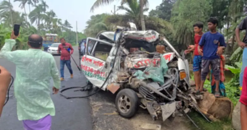 ফরিদপুরে অ্যাম্বুলেন্স-বাস সংঘর্ষে পাঁচজন নিহত