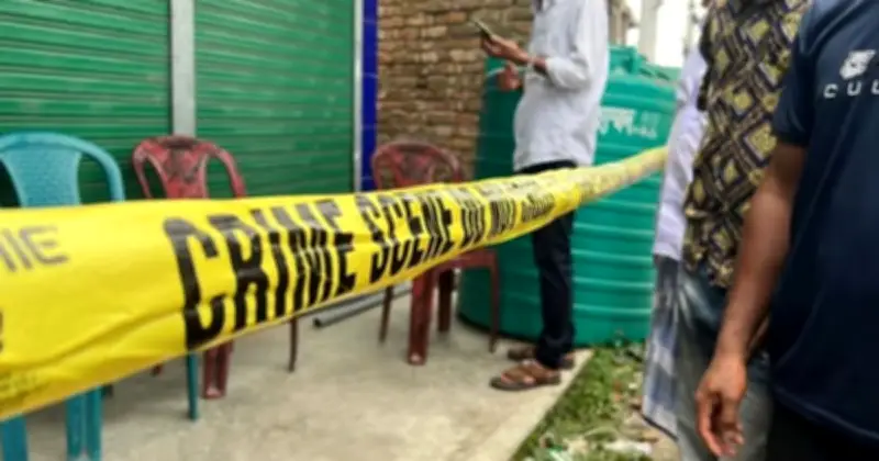 রায়পুরায় ব্যবসায়ীকে কুপিয়ে হত্যা, মরদেহ দোকানে