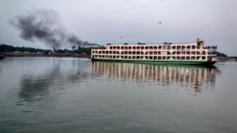 দুরন্ত শৈশব থেকে প্রকৃতির স্নিগ্ধতা: পাঠকের পাঠানো ছবি