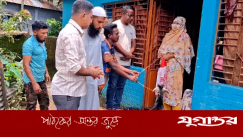 ডেপুটি স্পিকারের উদ্যোগে ঈদ উপহার পেল দুর্গাপুরের চার শহীদ পরিবার