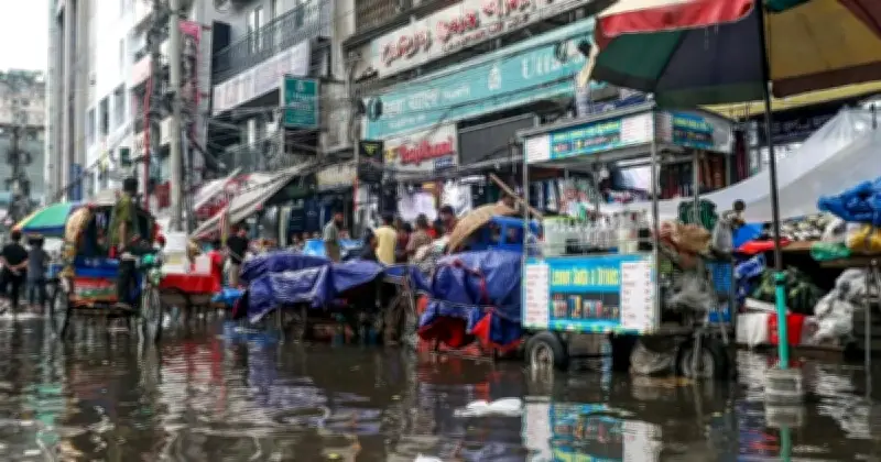 রাজধানীতে বৃষ্টি স্বস্তি এনেও জলাবদ্ধতায় ভোগান্তি