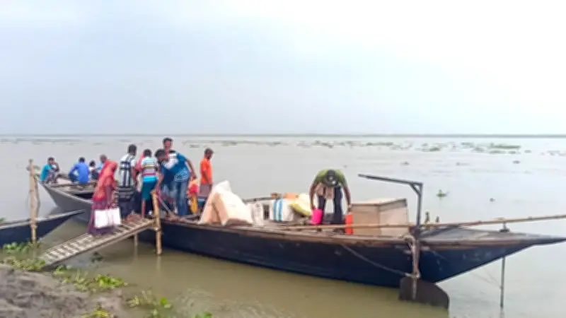 চাঁদা না দেওয়ায় জামায়াত নেতার খেয়াঘাট দখলে নিল বিএনপি নেতা
