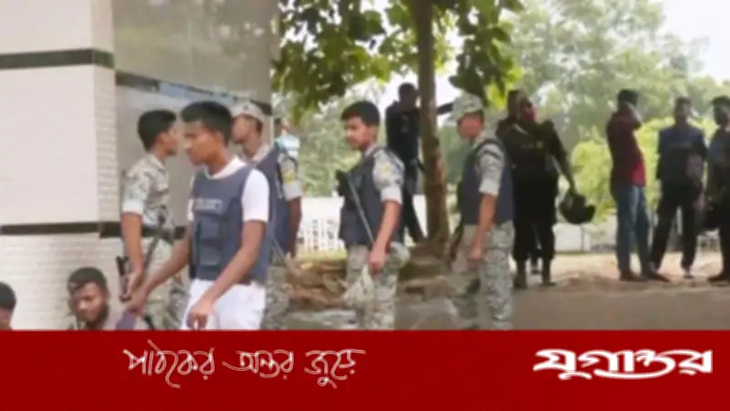সীতাকুণ্ডে র্যাব ক্যাম্পে সন্ত্রাসীদের হামলা, দেয়াল গুঁড়িয়ে গুলি