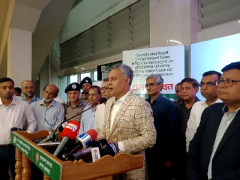 টাঙ্গাইলে ট্রাক দুর্ঘটনায় ১৫ নিহত: চালকের ভুল ও যাত্রীদের অসচেতনতাকে দায়ী করলেন মন্ত্রী
