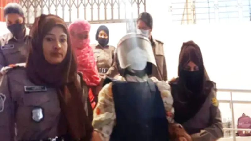গোপন আস্তানায় মোজতবা খামেনি, নেতাদের সঙ্গে যোগাযোগ রাখছেন যেভাবে