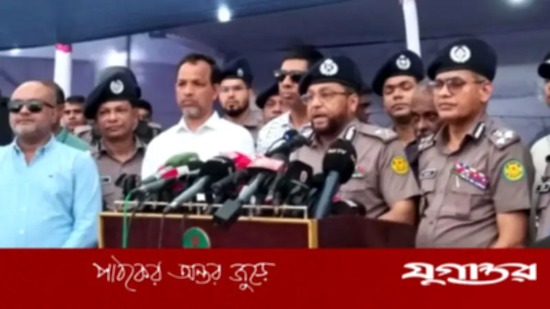 অতিরিক্ত ভাড়া আদায়ের অভিযোগ পেলেই ব্যবস্থা: ডিএমপি কমিশনার