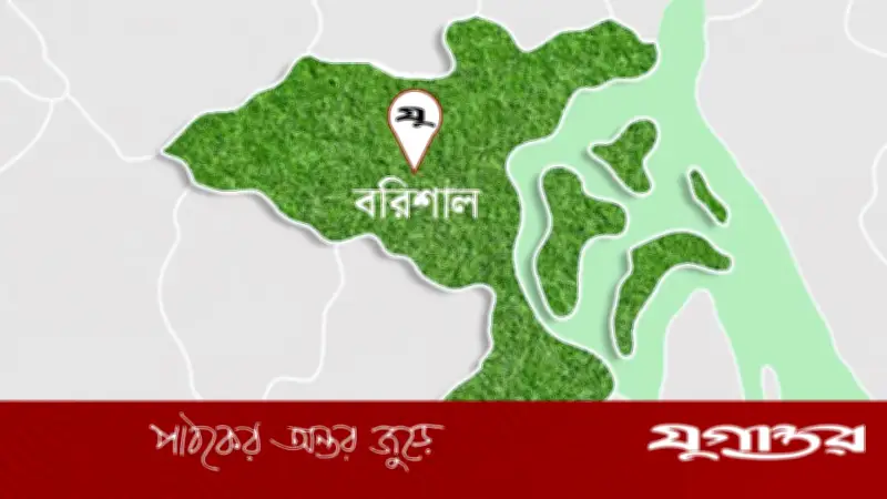 হিজলায় ট্রলারডুবি: নিখোঁজ ৩, উদ্ধার অভিযান অব্যাহত