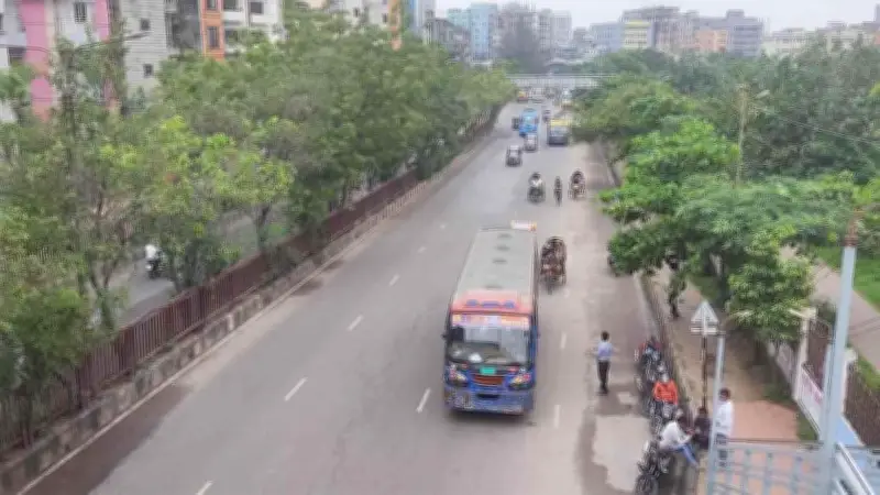 ঈদে ফাঁকা ঢাকায় হজযাত্রীদের ভিড়, ভারী বৃষ্টিতে রেকর্ড