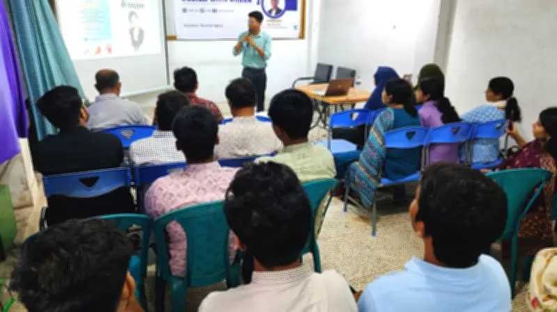 দিনাজপুর বন্ধুসভায় ক্যানভা গ্রাফিক ডিজাইন প্রশিক্ষণ কর্মশালা অনুষ্ঠিত