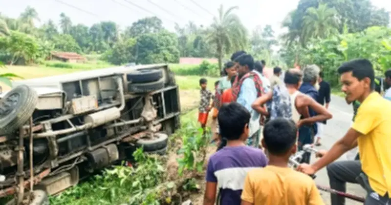 তালায় পিকআপ-মোটরসাইকেল সংঘর্ষে দুই চাচাতো ভাই নিহত