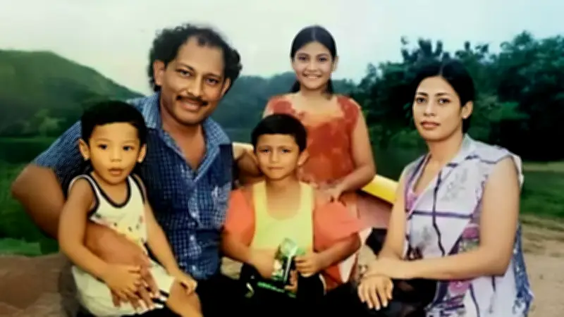 কারিনা কায়সারকে ছাড়া প্রথম ঈদ, বাবার আবেগঘন পোস্ট