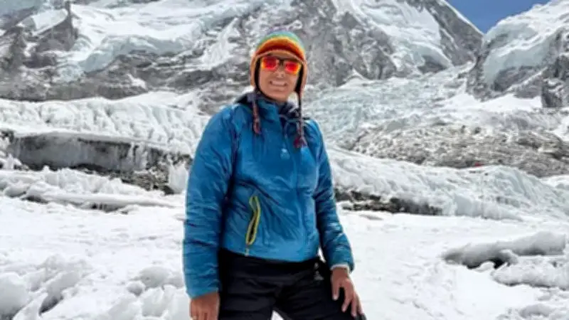 তৃতীয় বাংলাদেশি নারী হিসেবে নিম্নির এভারেস্ট জয়