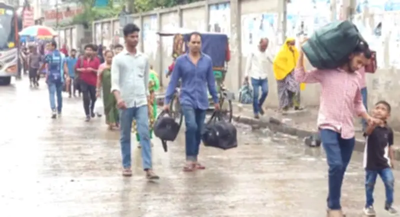 ঈদযাত্রায় গাজীপুরের মহাসড়কে যানজট, বৃষ্টিতে বাড়ল দুর্ভোগ